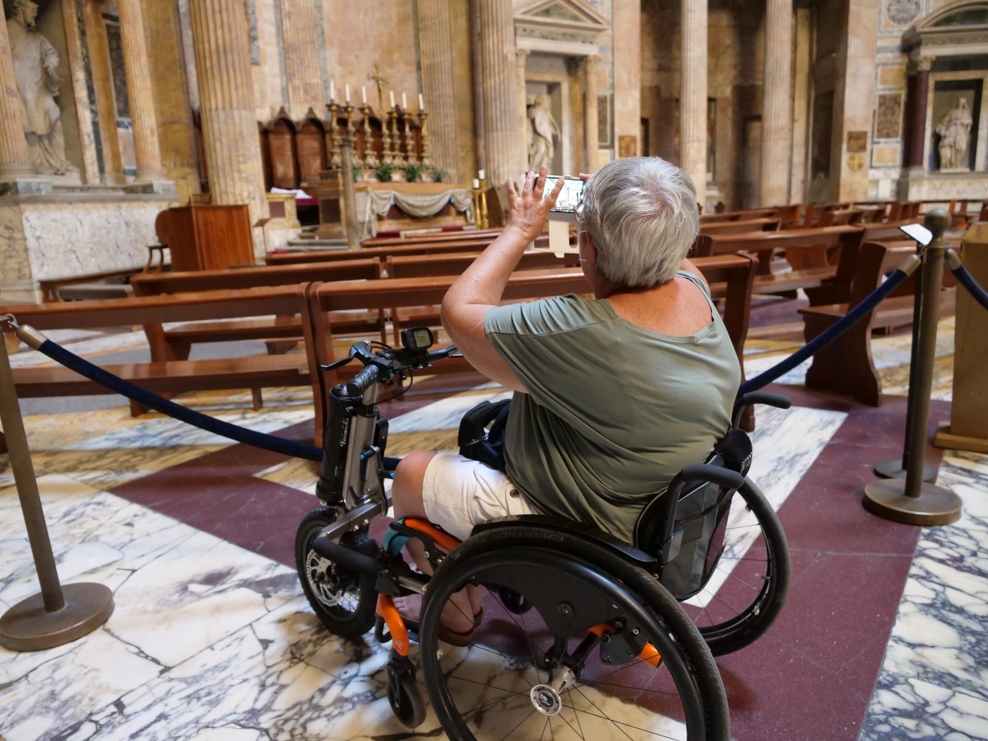 Capturing photos on a Rome tour for limited mobility