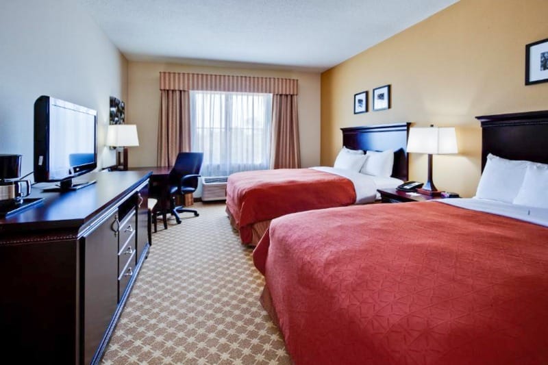 Wheelchair accessible room at Country Inn & Suites by Radisson, Port Orange-Daytona, FL