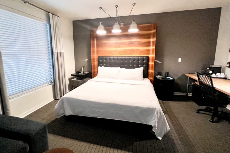 Low bed height and accessible room at Hotel Zetta San Francisco