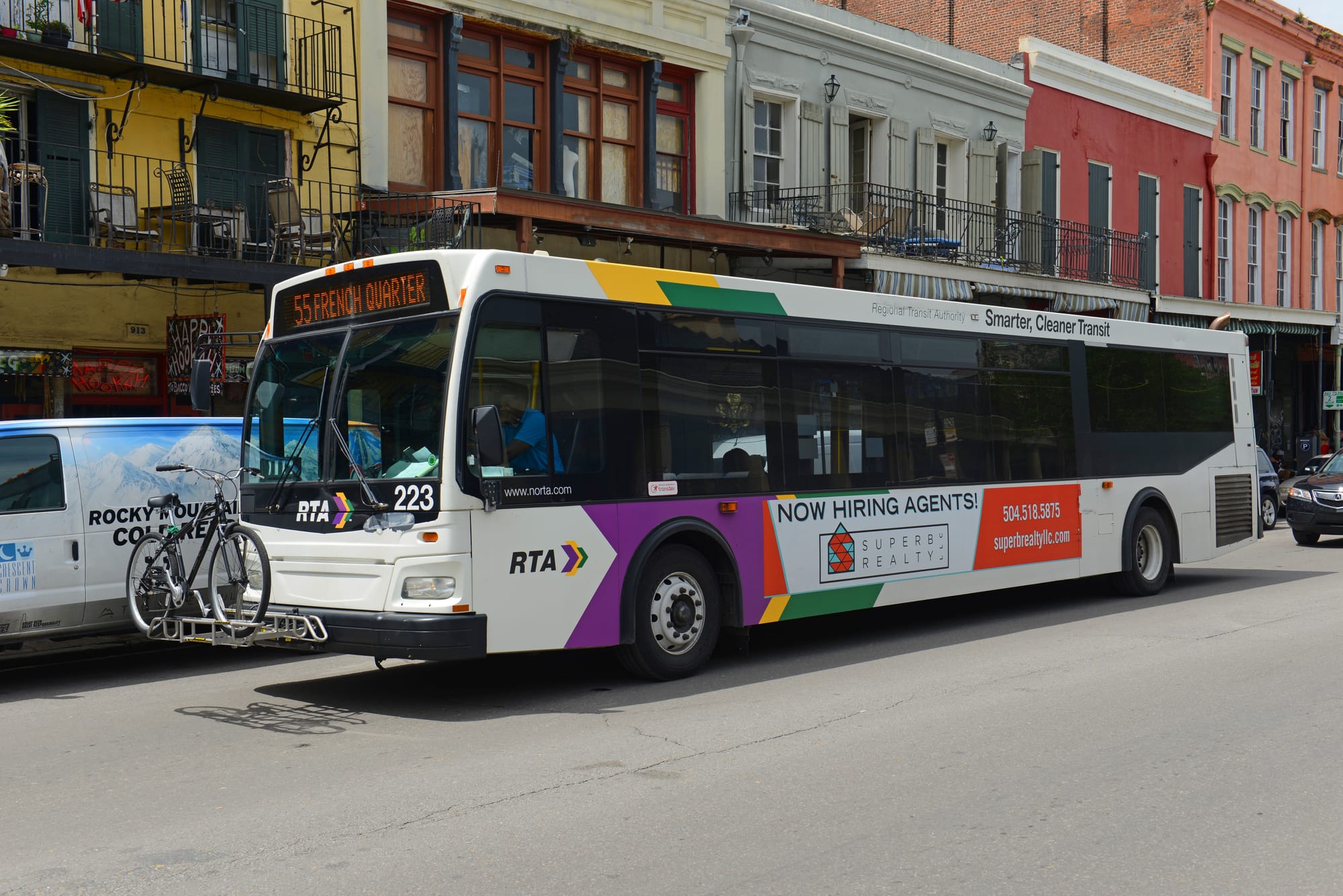 RTA is a wheelchair accessible bus line in New Orleans with priority seating, lifts or ramps, and safety zones.