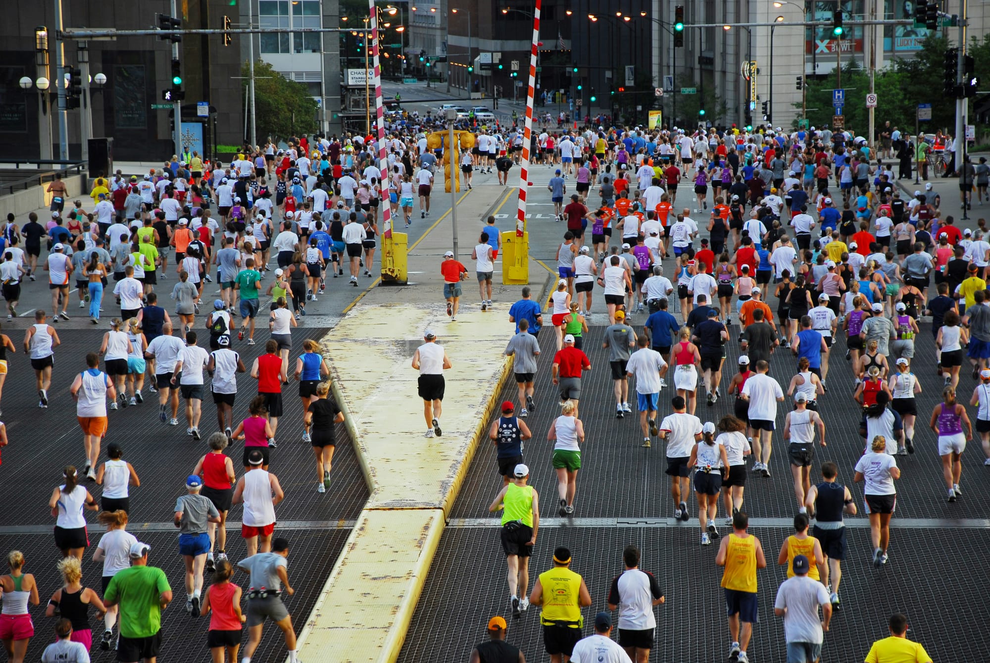 Marathon runners through Chicago