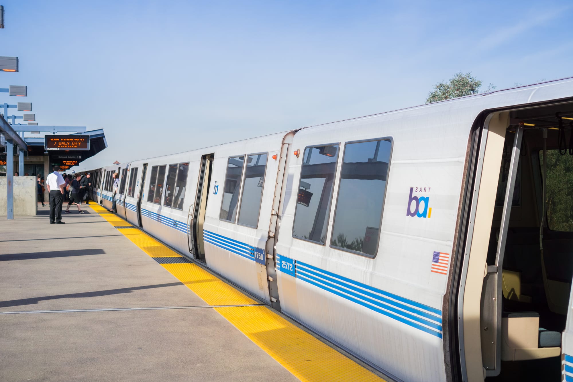 BART trains is a wheelchair accessible transportation option in Oakland and the bay area