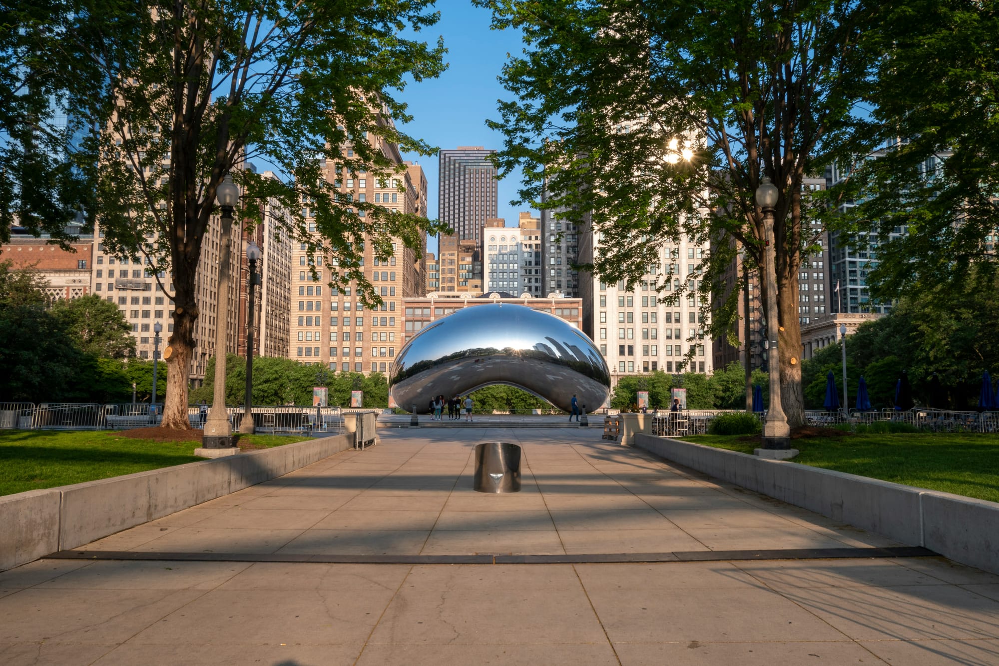 Cloud Gate sculpture at Millennium Park in Chicago, Illinois