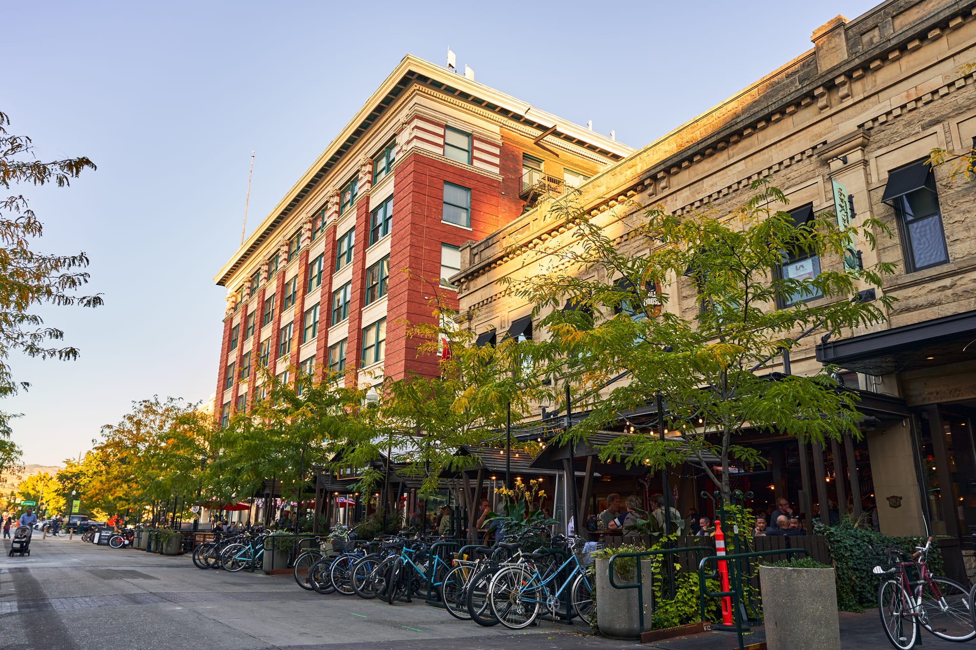 Restaurants and shops in downtown Boise