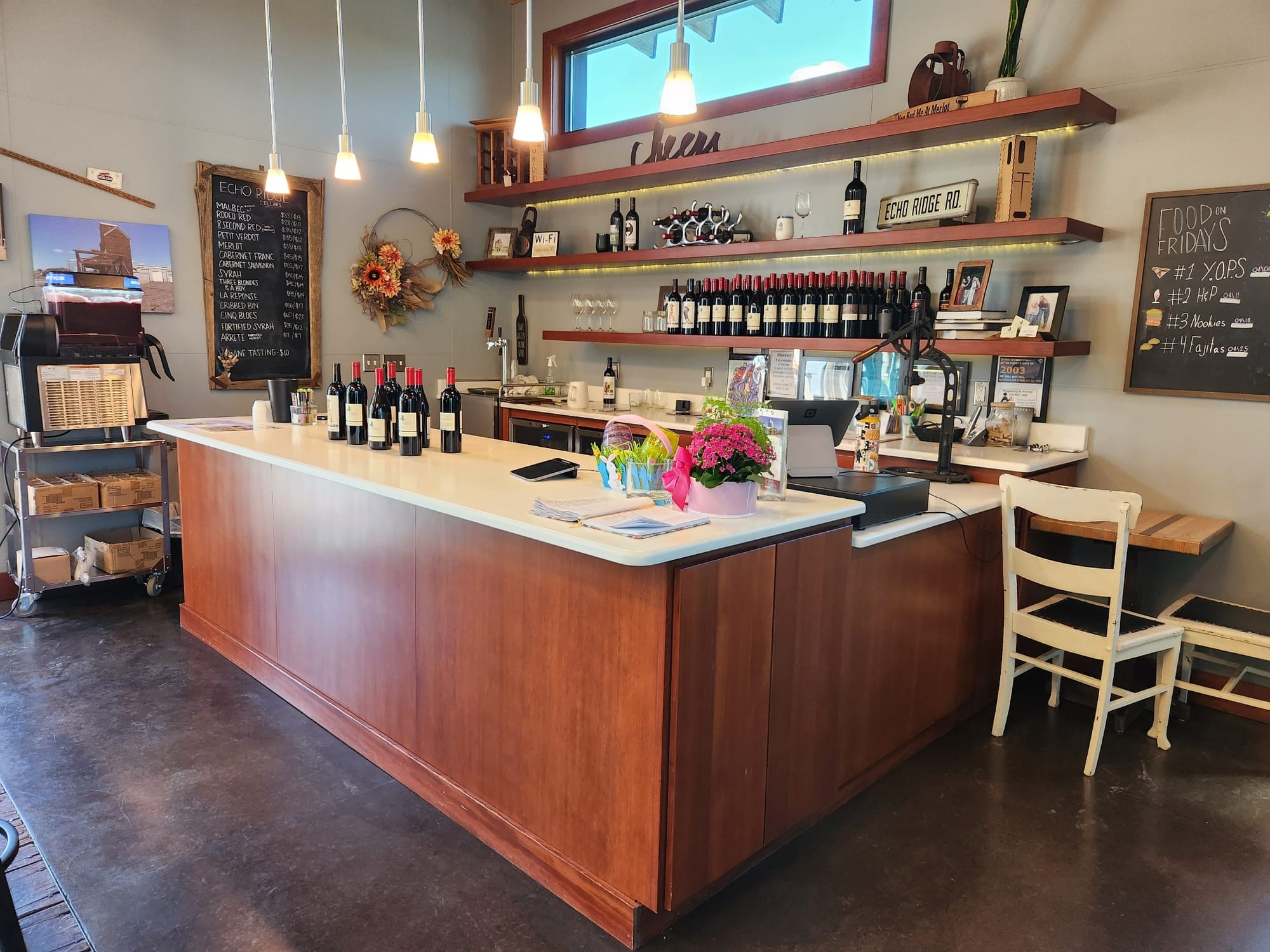 Bar at Echo Ridge Cellars in Oregon