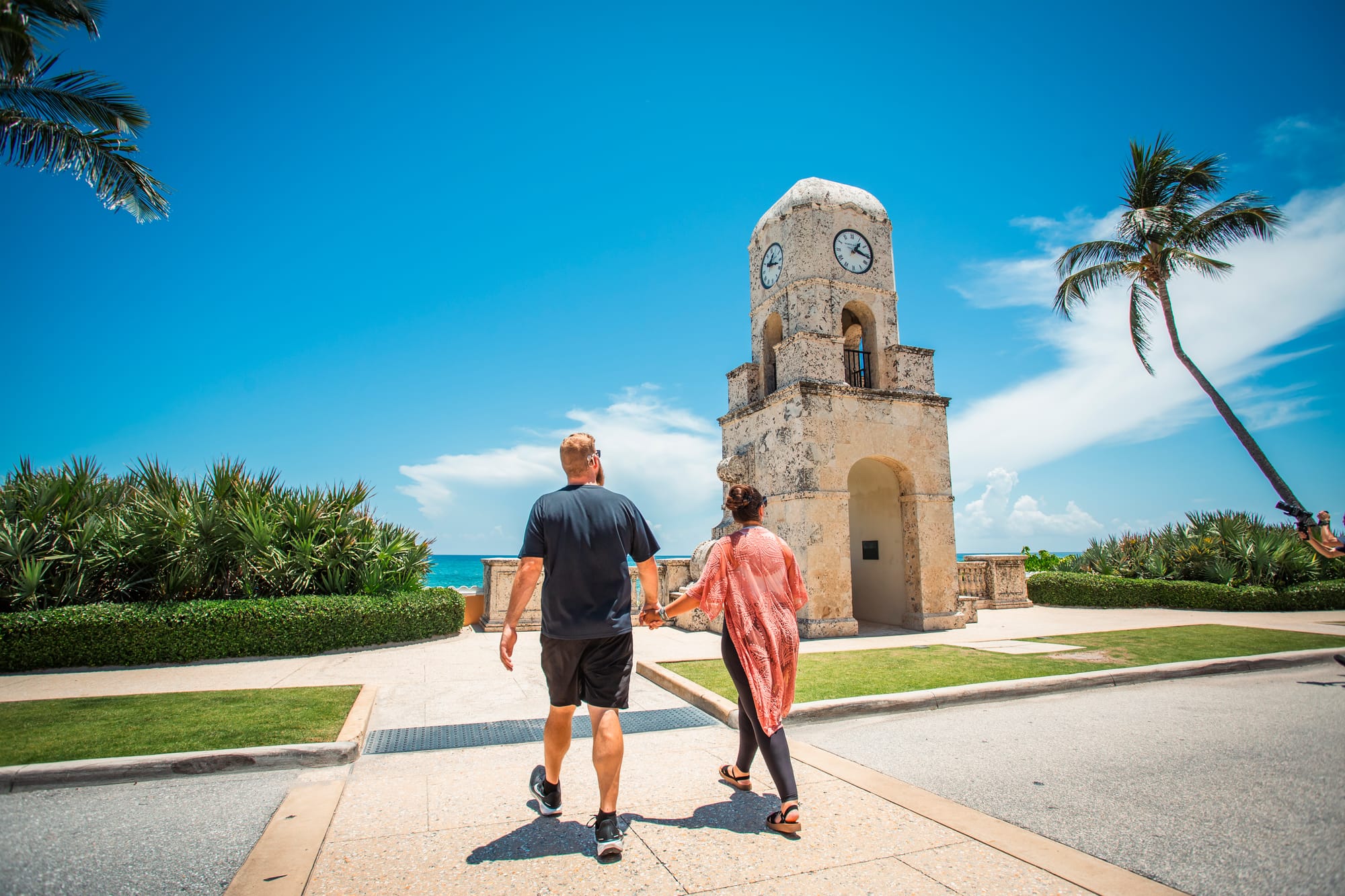 Deaf travelers visiting Worth Avenue Clock Tower & Vias in Palm Beaches, FL