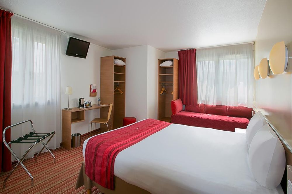 Hotel Bed Height Not Regulated by ADA 4 Tricks to Transfer